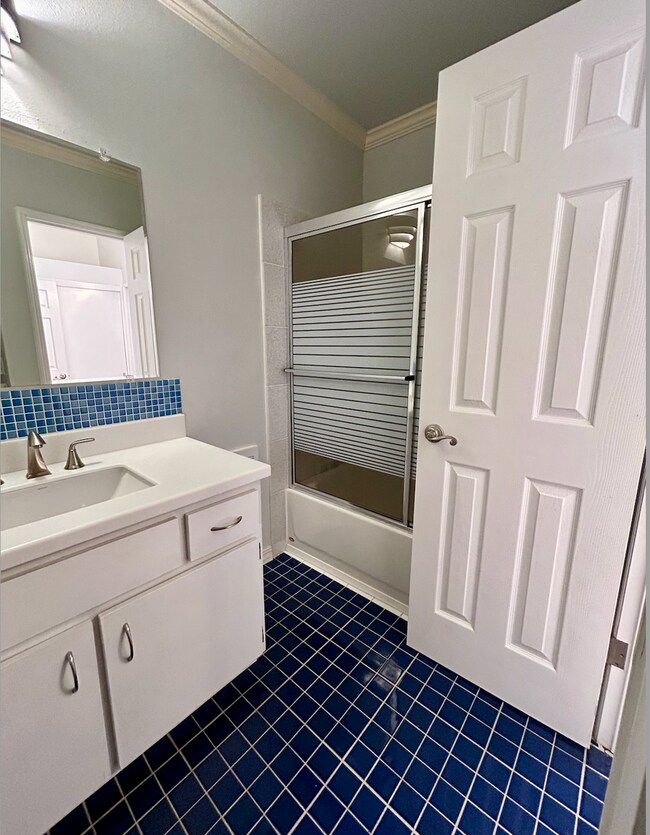 Building Photo - Sixty 01 Condominiums - Redmond