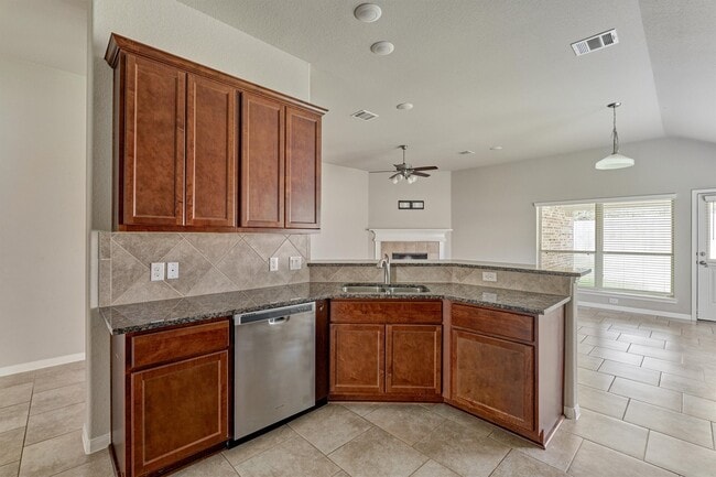 Building Photo - 3303 Woodchuck Rd