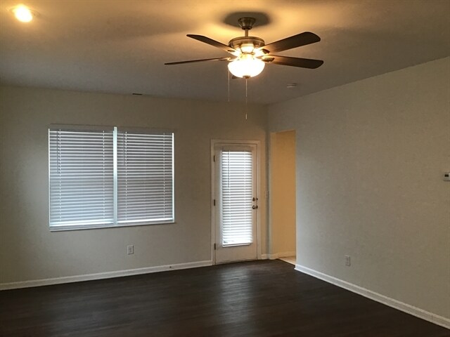 Building Photo - 4254 N Gensen Loop