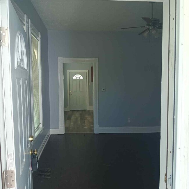 Building Photo - 2208 Garland Ave