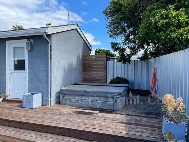 Building Photo - 392 Bonito Ave