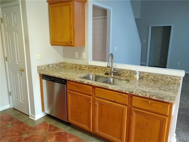 Building Photo - 409 Bottesford Dr NW