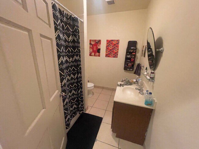 Building Photo - 1518 N 17th St