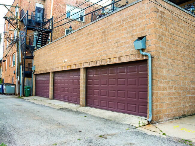 Building Photo - 2649 N Washtenaw Ave