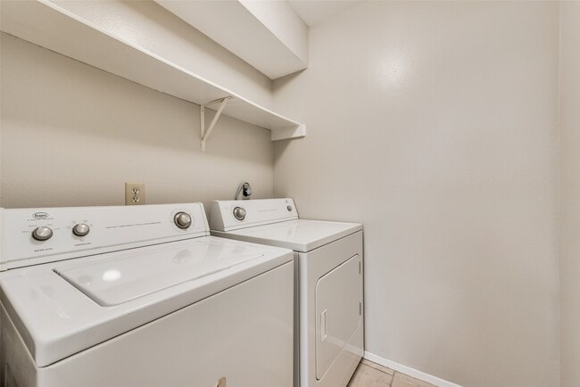 Building Photo - 8787 Brae Acres Rd