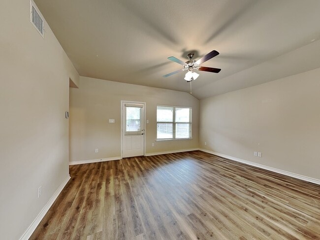 Building Photo - 1329 Villa Paloma Blvd