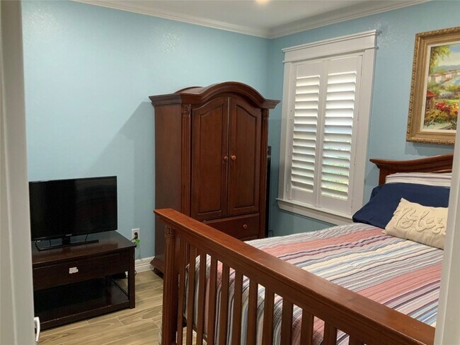 Building Photo - 15506 Red Pine Ridge Way