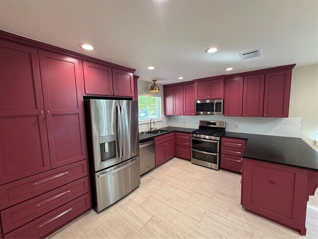 Building Photo - 9908 Willers Way