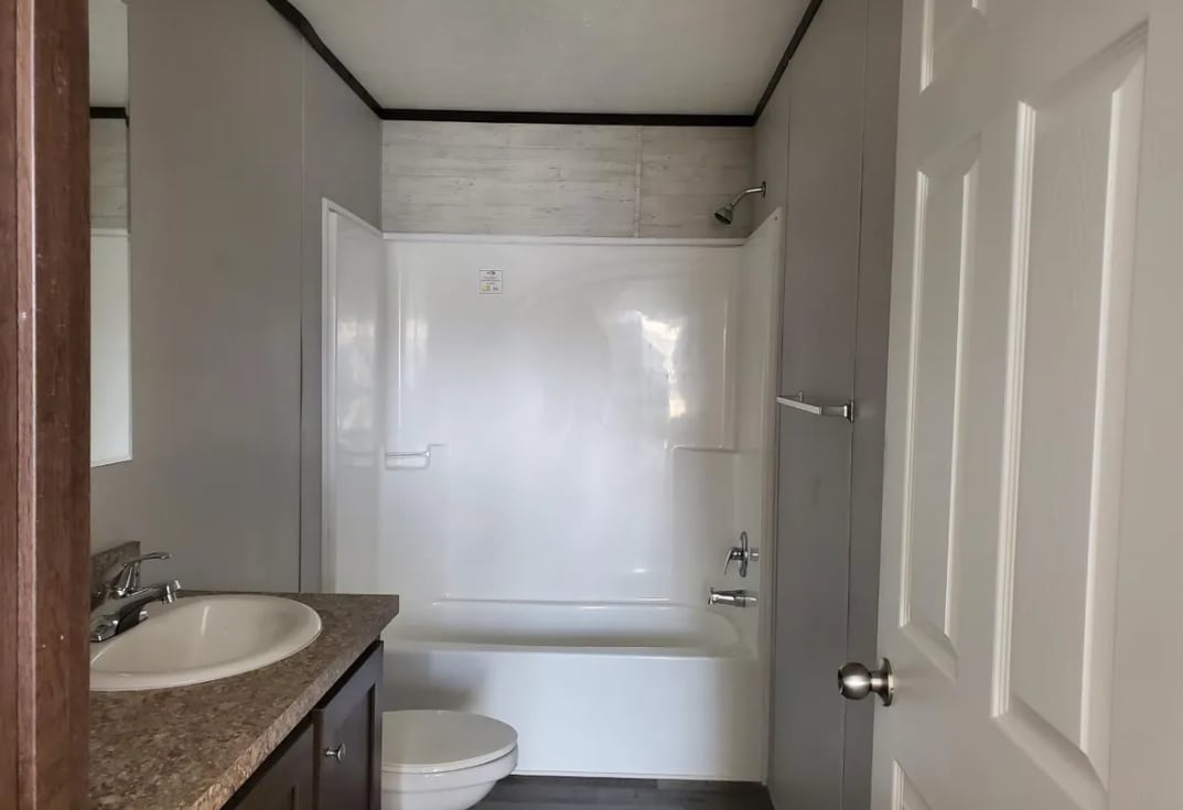 Building Photo - 6619 N Hampshire Dr