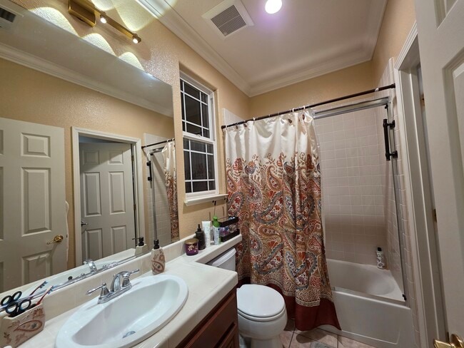 Building Photo - 1850 Ballybunion Dr