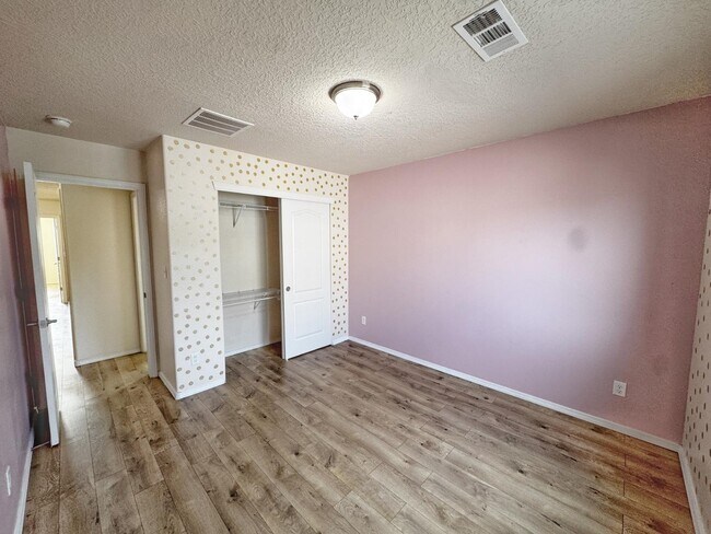 Building Photo - 11019 Marina Gate Trail NE