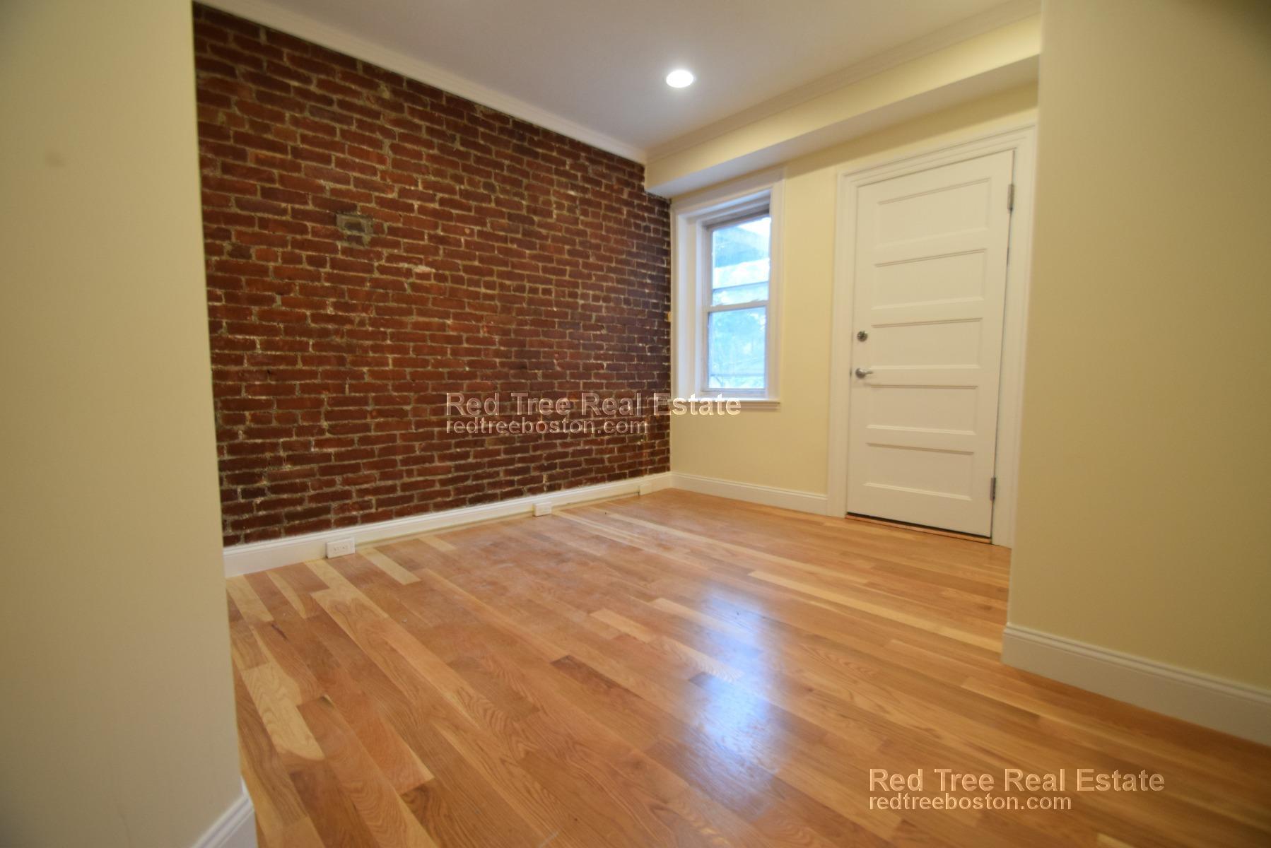 Apt 2 - 1616 Beacon St