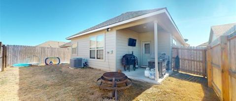 Building Photo - 803 Mineral Wells Ln