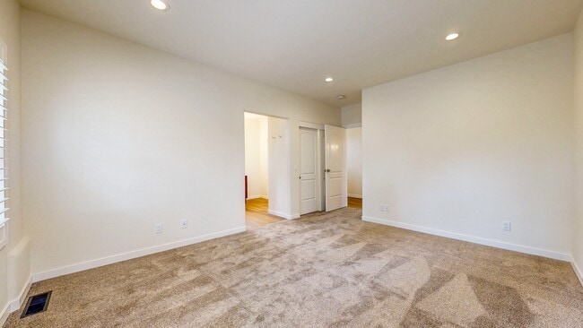 Building Photo - 9901 Old Camp Ln