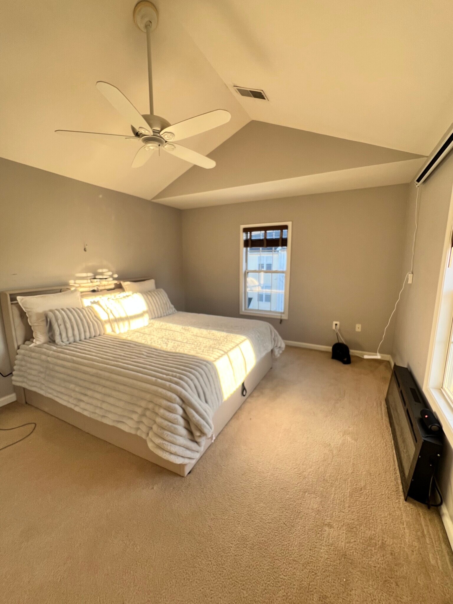 Building Photo - 2552 Sandbourne Ln