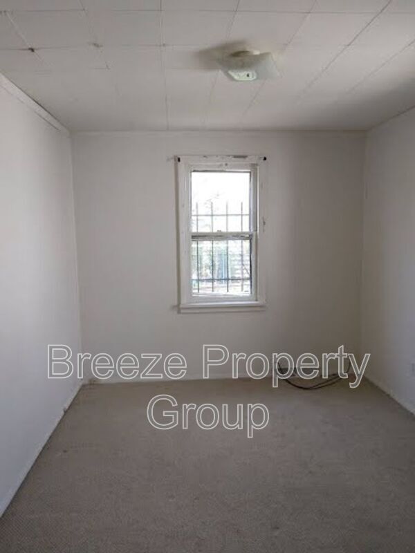 Building Photo - 3405 Beaumont Dr