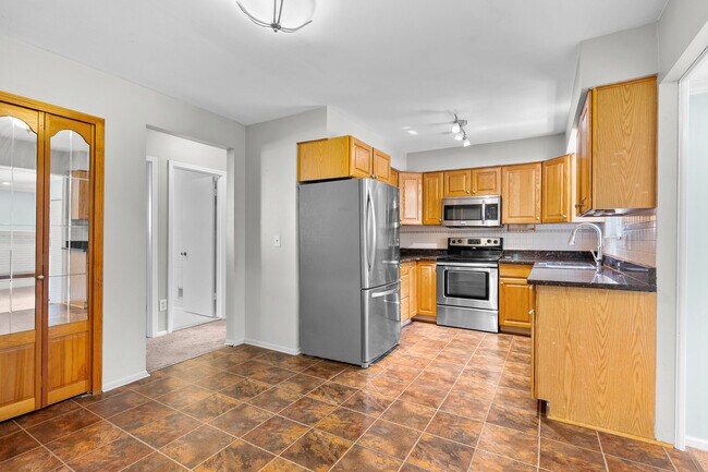 Building Photo - 273 Mc Kinley Dr