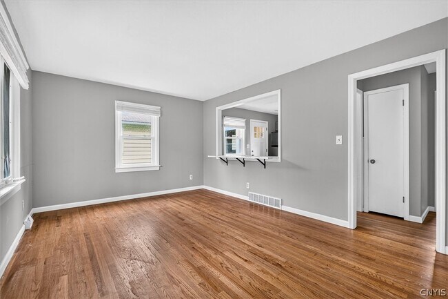 Building Photo - 211 Windemere Rd