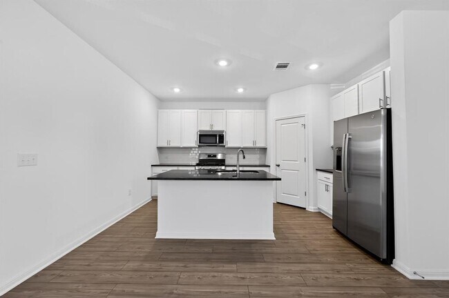 Building Photo - 5804 Swedish Farms Ter