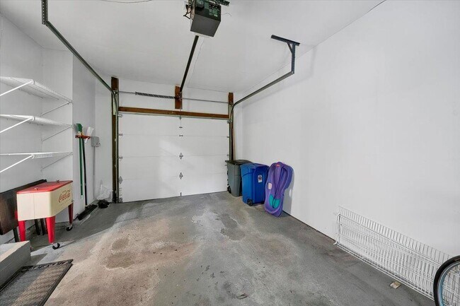 Building Photo - 47 Bell Hollow Ln
