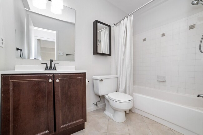 Building Photo - 6145 Edsall Rd