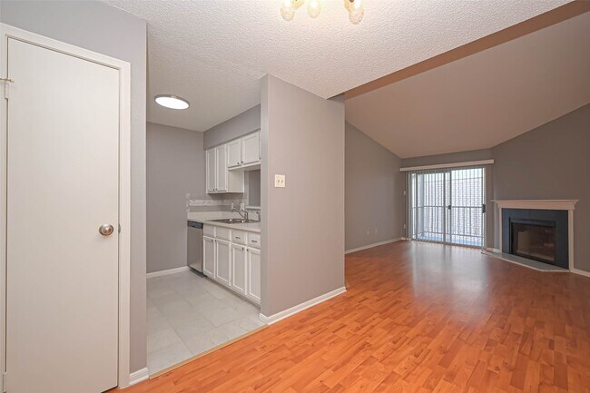 Building Photo - 2120 El Paseo St