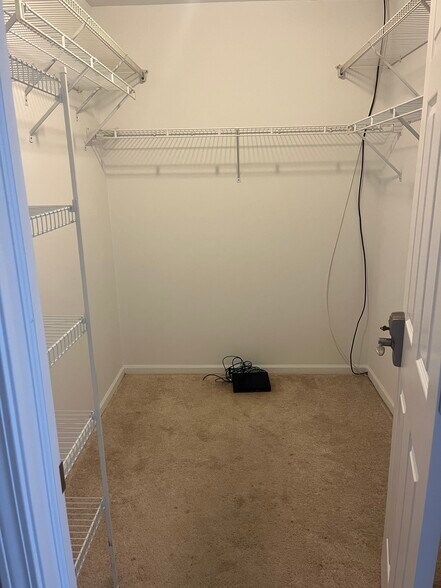 Walk in closet - 1004 Enfield Dr
