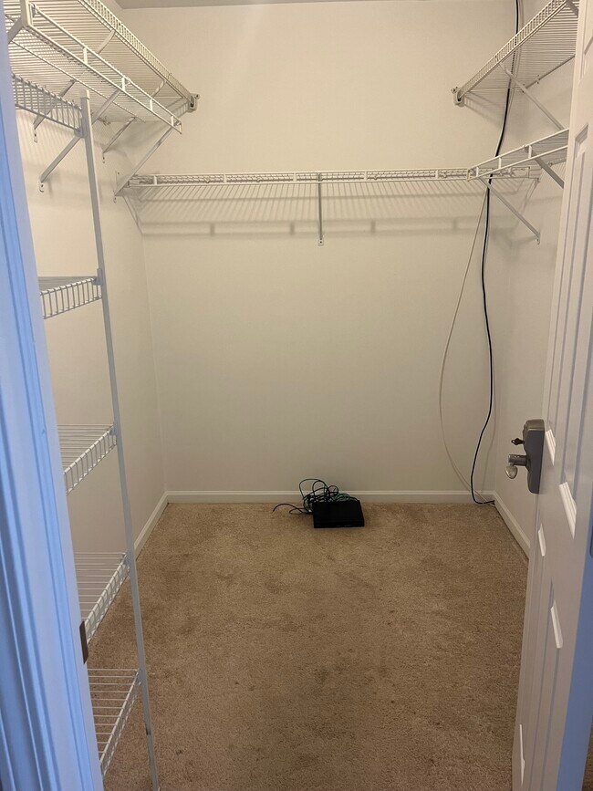 Walk in closet - 1004 Enfield Dr