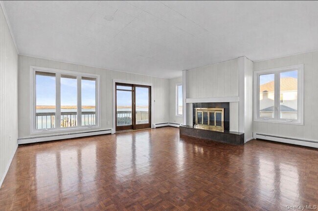 Building Photo - 115 Maryland Ave