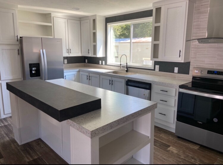 Building Photo - 111 Audubon Ave