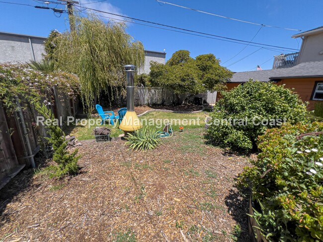 Building Photo - AVAILABLE AUGUST - Charming Morro Bay Home...