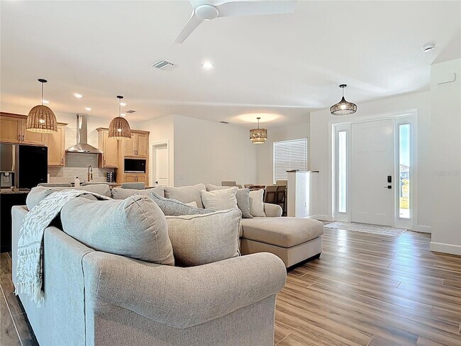 Building Photo - 26 Medalist Way