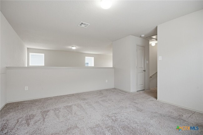 Building Photo - 131 Lake Gln