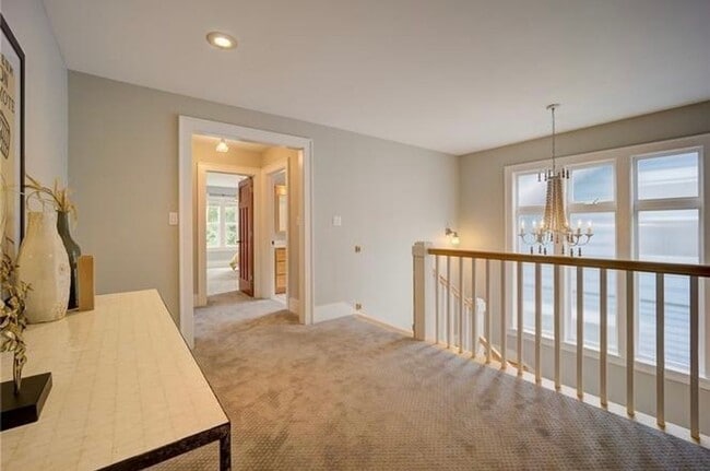 Building Photo - Magnolia Home