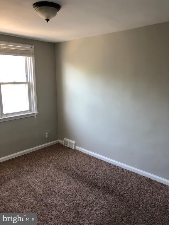 Building Photo - 8102 Terry St