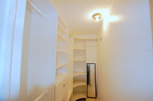 Building Photo - 3300 Fox Chase Cir