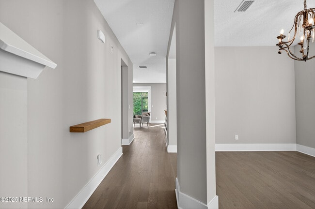 Building Photo - 434 Settler's Landing Dr