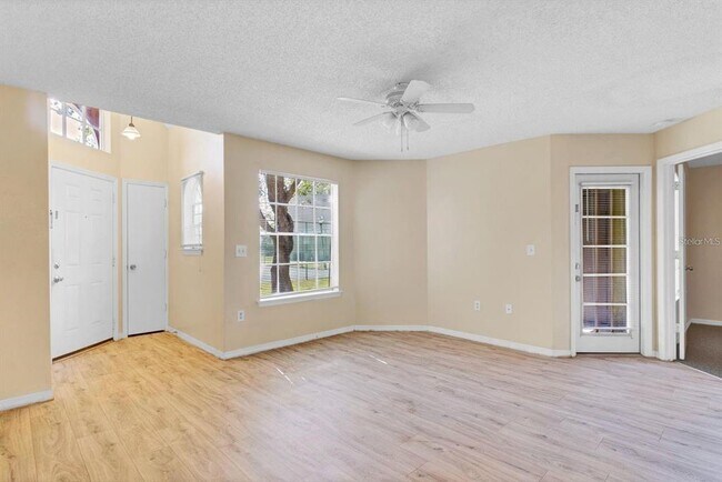 Building Photo - 413 Fountainhead Cir
