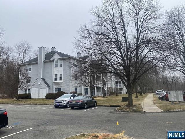 Building Photo - 126 Raintree Ln