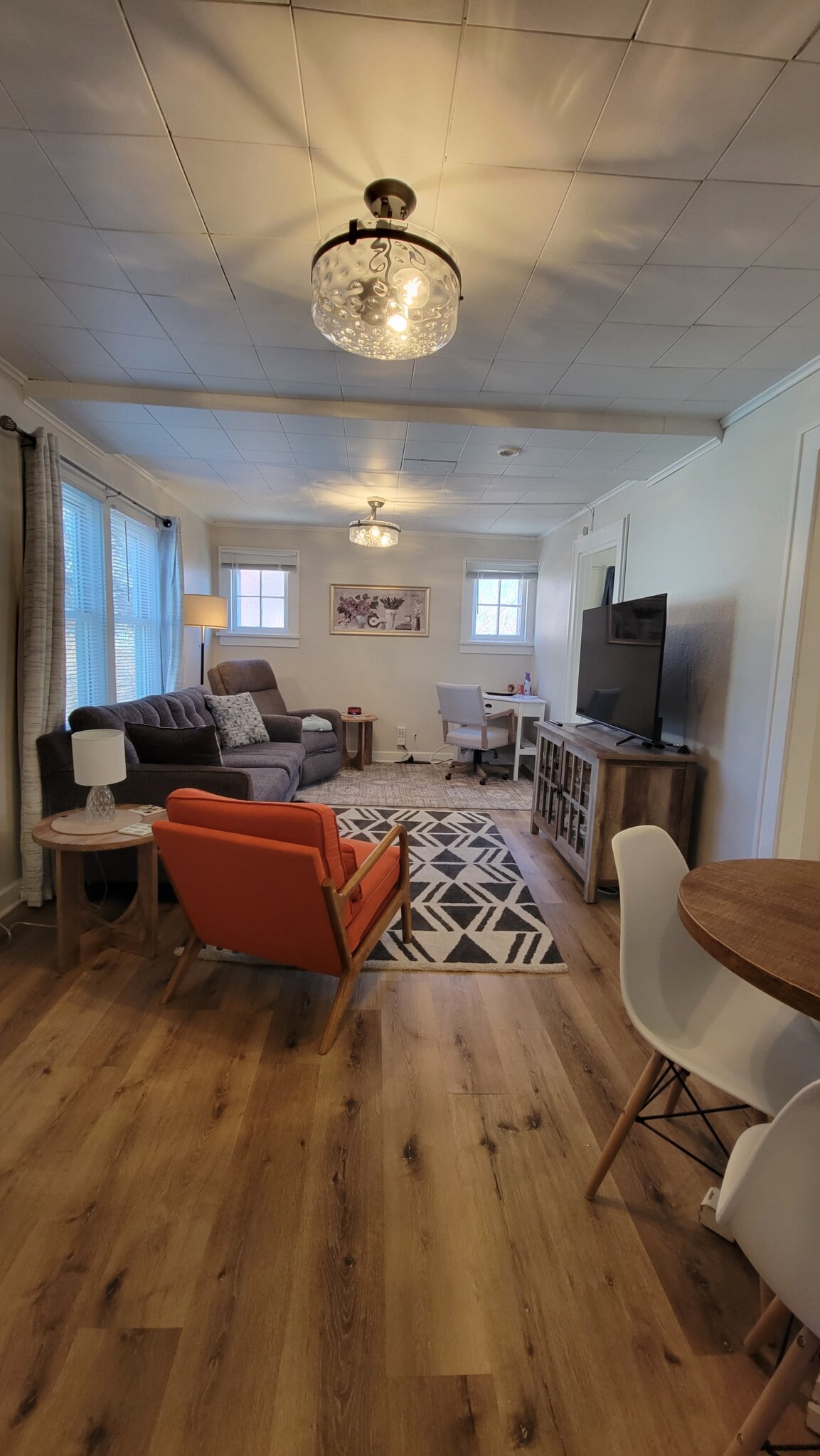 Building Photo - 922 6th St