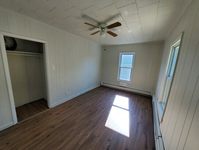 Bedroom 2 - 584 Colbert Ave