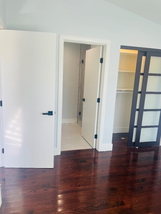 Building Photo - 3495 Meridian Ave