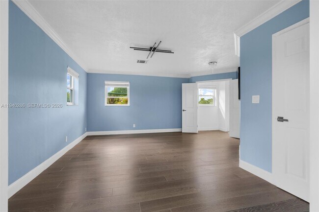 Building Photo - 7601 NW 82nd Terrace