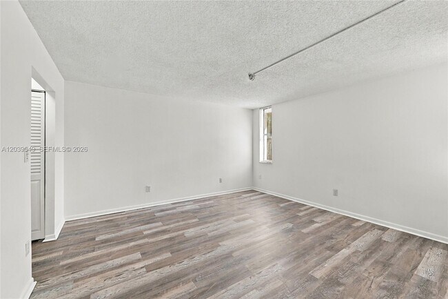 Building Photo - 6800 Cypress Rd