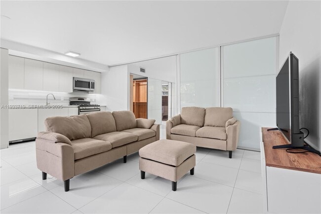 Building Photo - 301 Jefferson Ave