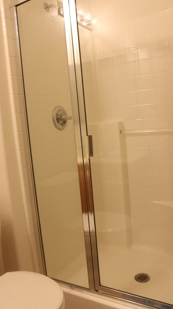 Building Photo - Excellent 2 Bed 2 Bath Town Home