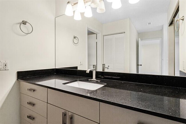 Building Photo - 21863 Arriba Real