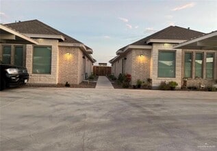 Building Photo - 7 Nightingale Ave