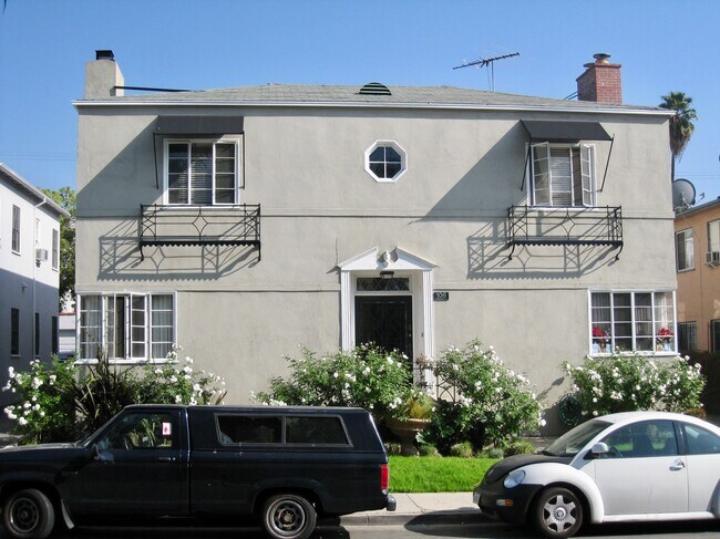 Front of building - 106 N Edgemont St