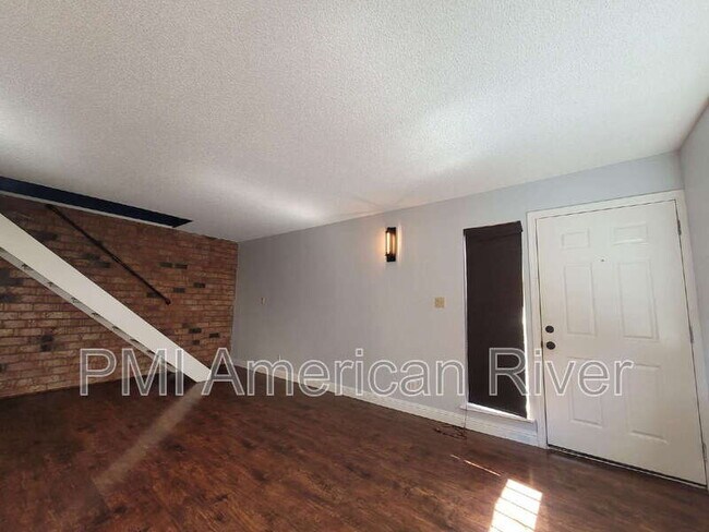 Building Photo - 10 La Pera Ct